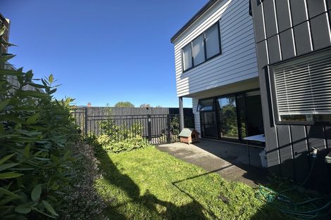Photo of property in 1090a Great North Road, Point Chevalier, Auckland, 1022