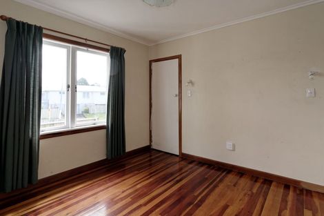 Photo of property in 65 Godley Road, Green Bay, Auckland, 0604