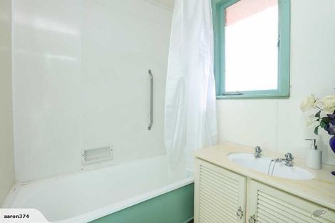 Photo of property in 30 Helena Road, Hillcrest, Hamilton, 3216