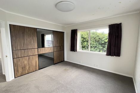 Photo of property in 14 Mcfetridge Place, Hillcrest, Auckland, 0627