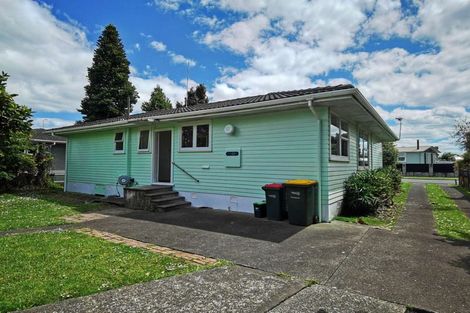 Photo of property in 60 Tatariki Street, Rosehill, Papakura, 2113