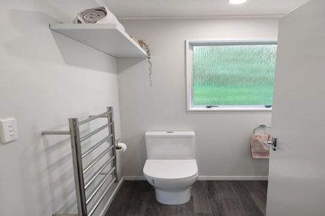 Photo of property in 4b Cedar Street, Maungaraki, Lower Hutt, 5010