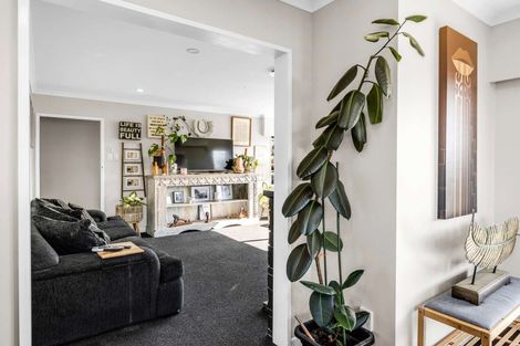 Photo of property in 1 Mathew Street, Dannevirke, 4930