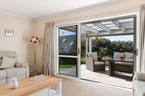 Photo of property in 15 Parkland Rise, Omokoroa, 3114