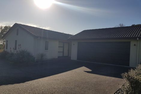 Photo of property in 209 Schnapper Rock Road, Schnapper Rock, Auckland, 0632