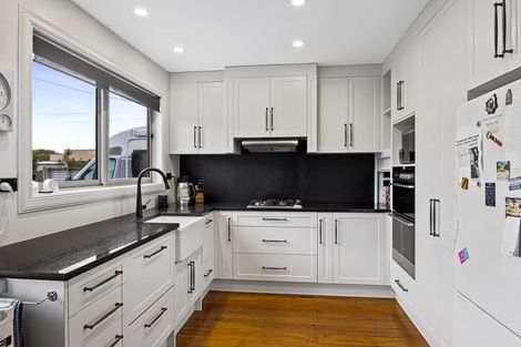 Photo of property in 57 King Street, Opunake, 4616