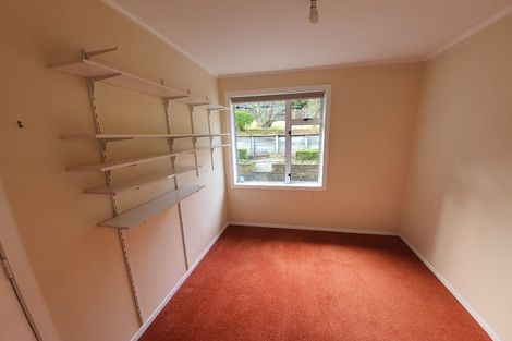 Photo of property in 71 Taylor Terrace, Tawa, Wellington, 5028