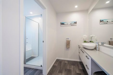 Photo of property in 14 Alf Simpson Drive, Whitianga, 3510