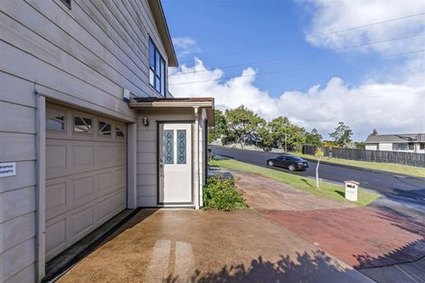 Photo of property in 27 Hale Crescent, Bayview, Auckland, 0629