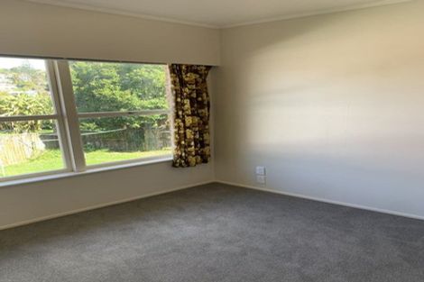 Photo of property in 1/8 Battle Place, Glenfield, Auckland, 0629