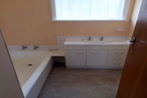 Photo of property in 7 Mahia Place, Kelvin Grove, Palmerston North, 4414