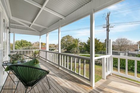 Photo of property in 36 Ray Small Drive, Papakura, 2110