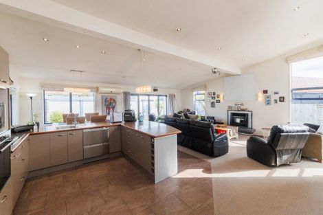 Photo of property in 1b Carthew Street, Feilding, 4702