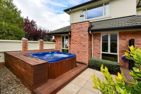 Photo of property in 8 Napoleon Close, Harewood, Christchurch, 8051