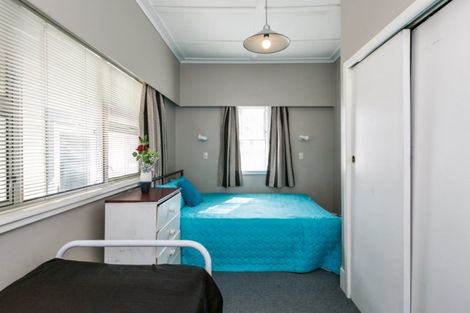 Photo of property in 28 Bowling Road, Greenmeadows, Napier, 4112