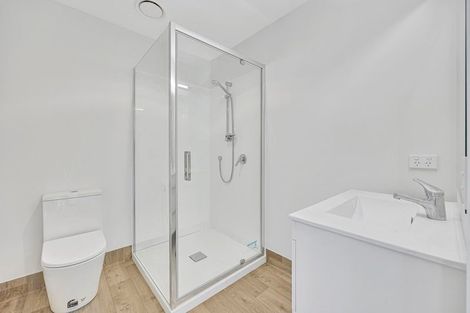 Photo of property in 10 Cessna Crescent, Mangere, Auckland, 2022