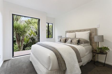 Photo of property in 11 Woontons Lane, Titirangi, Auckland, 0604