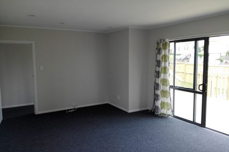 Photo of property in 72a La Trobe Street, Pakuranga Heights, Auckland, 2010