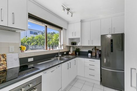 Photo of property in 35 Akaroa Drive, Maupuia, Wellington, 6022