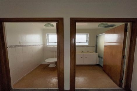 Photo of property in 109 Wallace Road, Mangere Bridge, Auckland, 2022