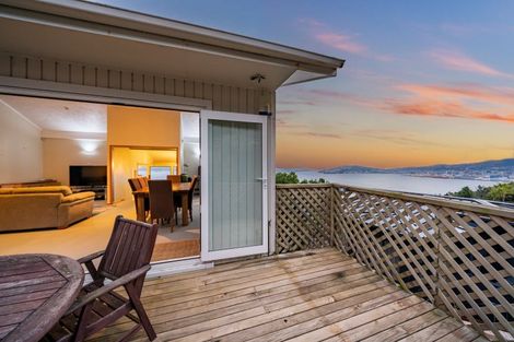 Photo of property in 16 Shalimar Crescent, Khandallah, Wellington, 6035