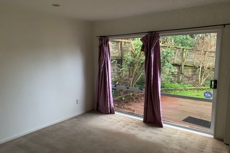 Photo of property in 2/17 Kells Place, Botany Downs, Auckland, 2010