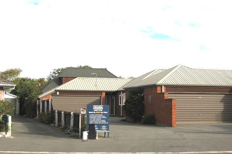 Photo of property in 69 Maidstone Road, Ilam, Christchurch, 8041