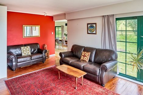 Photo of property in 10 Kapekape Place, Pukerua Bay, 5026
