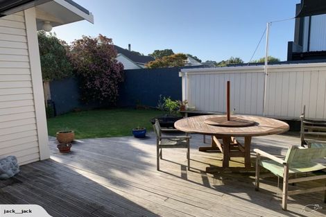 Photo of property in 28 Newton Street, Fitzroy, New Plymouth, 4312