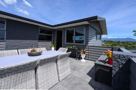 Photo of property in 18c Montana Place, Merrilands, New Plymouth, 4312