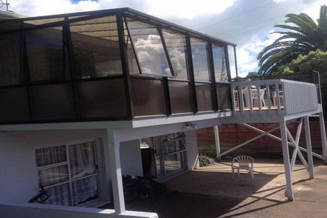 Photo of property in 67 Beaubank Road, Kelston, Auckland, 0602