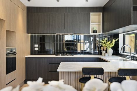 Photo of property in 13 Taipahitini Road, Rosehill, 2113