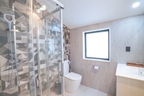 Photo of property in 425d Great South Road, Opaheke, Papakura, 2113