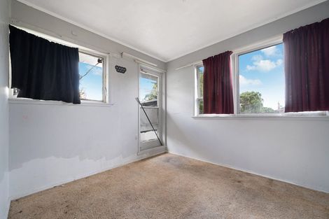 Photo of property in 34 Royal Road, Massey, Auckland, 0614