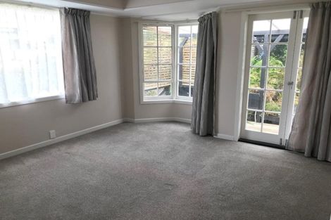 Photo of property in 52 Tramway Road, Beach Haven, Auckland, 0626