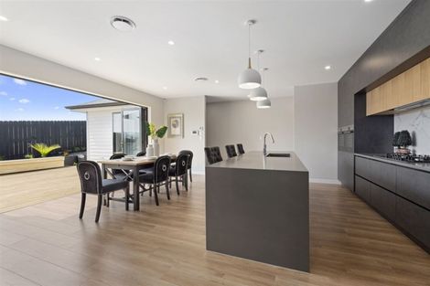 Photo of property in 61 Symes Drive, Red Beach, 0932