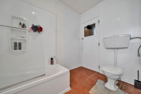 Photo of property in 10 Douglas Street, Hawera, 4610