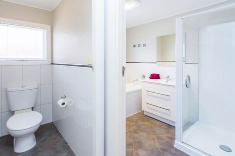 Photo of property in 17 Kiwi Street, Heretaunga, Upper Hutt, 5018