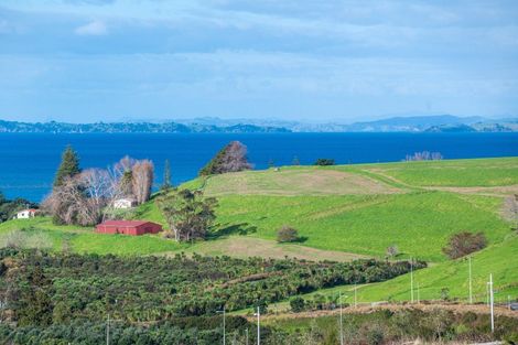 Photo of property in 15 Ridgelea Road, Long Bay, 0792