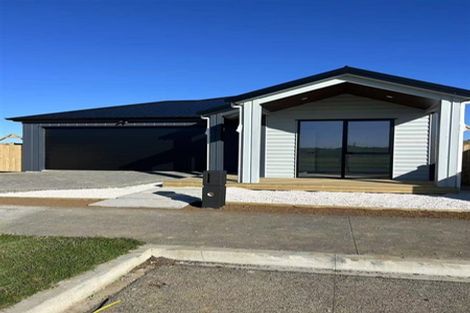 Photo of property in 29 Kaapehu Street, Karaka, 2578