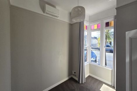 Photo of property in 13 Riddlers Crescent, Petone, Lower Hutt, 5012