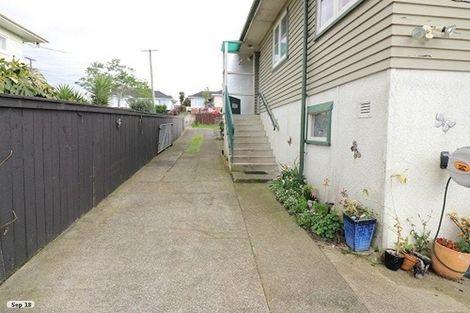 Photo of property in 17 Mataroa Road, Mount Wellington, Auckland, 1062