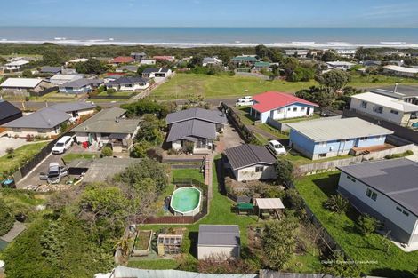 Photo of property in 102 Matai Street, Castlecliff, Whanganui, 4501