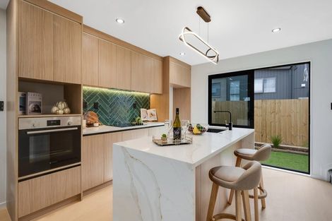 Photo of property in 2/127 Ridge Road, Howick, Auckland, 2014