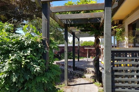Photo of property in 28 Pinehurst Crescent, Russley, Christchurch, 8042