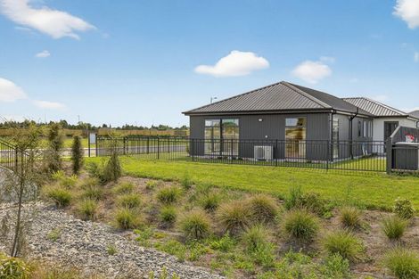 Photo of property in 49 Ruataniwha Avenue, Rangiora, 7400