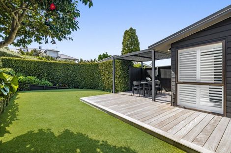 Photo of property in 24 Crescent Road, Parnell, Auckland, 1052