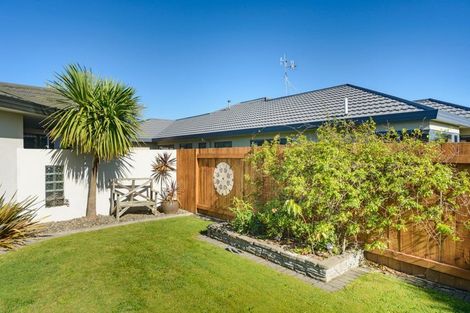 Photo of property in 39 Logan Way, Kelvin Grove, Palmerston North, 4414