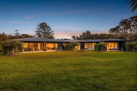 Photo of property in 875 Hibiscus Coast Highway, Waiwera, Orewa, 0994