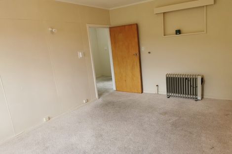 Photo of property in 88 Newlands Road, Newlands, Wellington, 6037